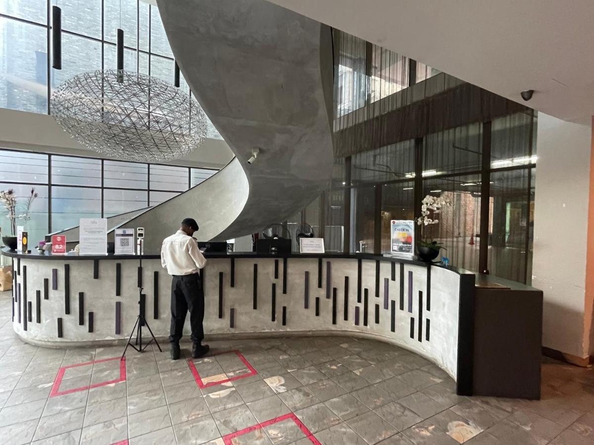Q Damansara By Trillionz Hotel Petaling Jaya Exterior photo